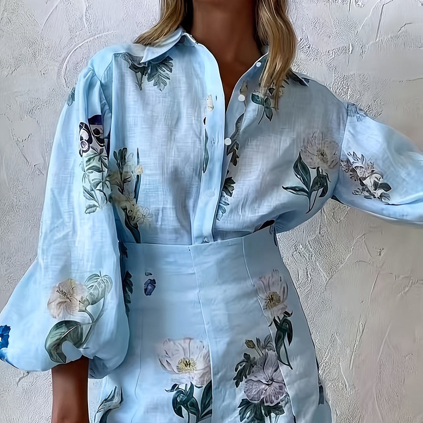 Elegant Floral Print Blouse and Shorts Two-Piece Set