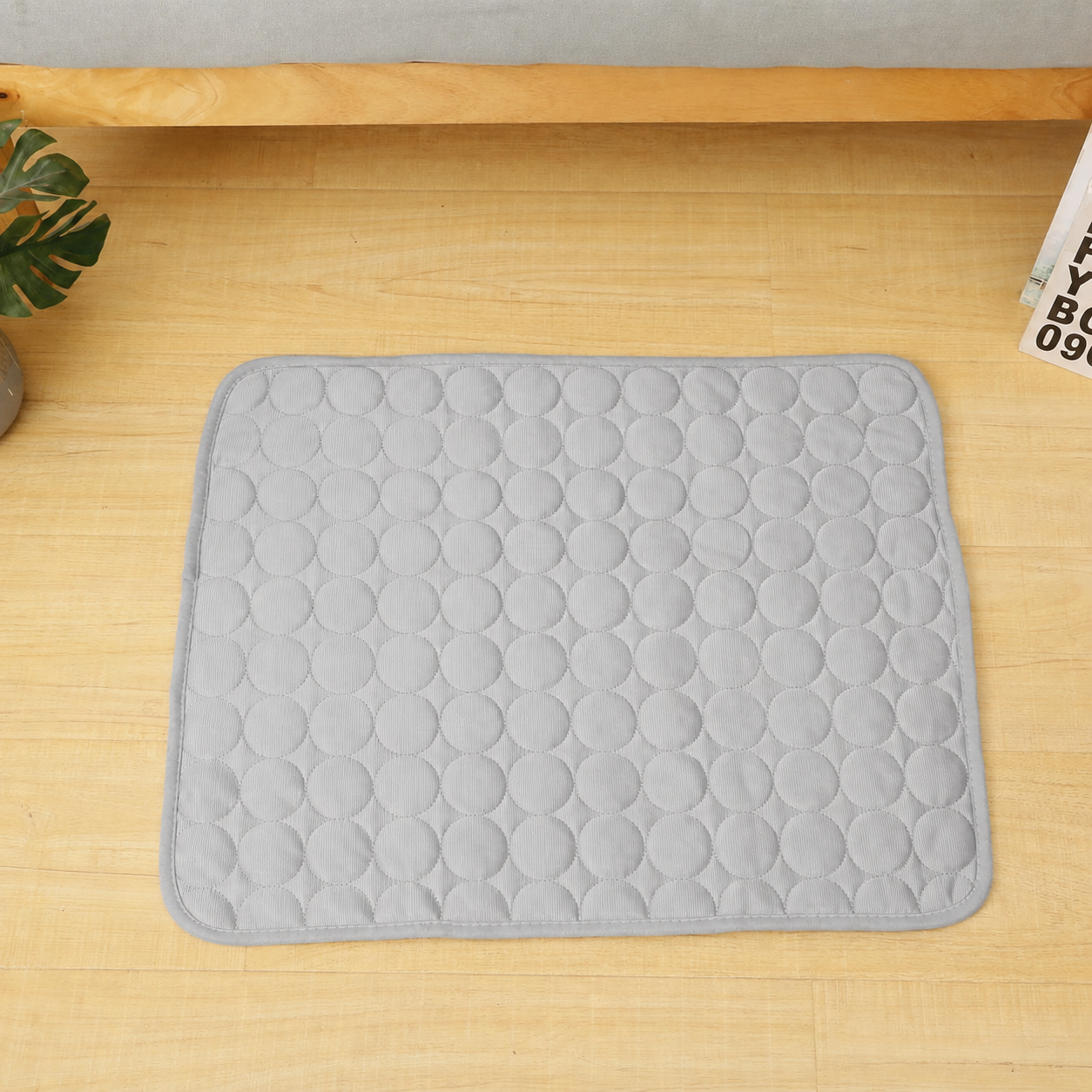FROSTFLOW – Cooling Blanket for Comfortable Indoor Lounging