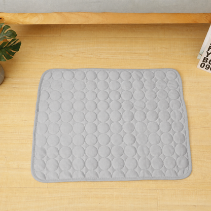 FROSTFLOW – Cooling Blanket for Comfortable Indoor Lounging