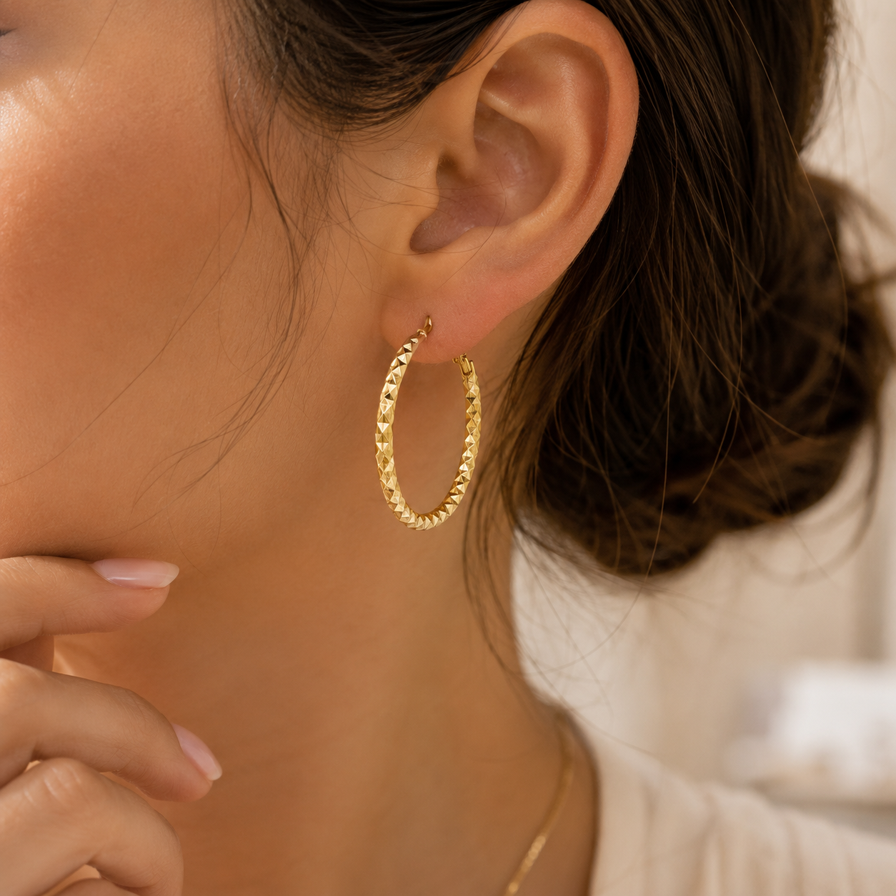 ELEGLOW – Timeless Hoop Earrings for Everyday and Special Moments