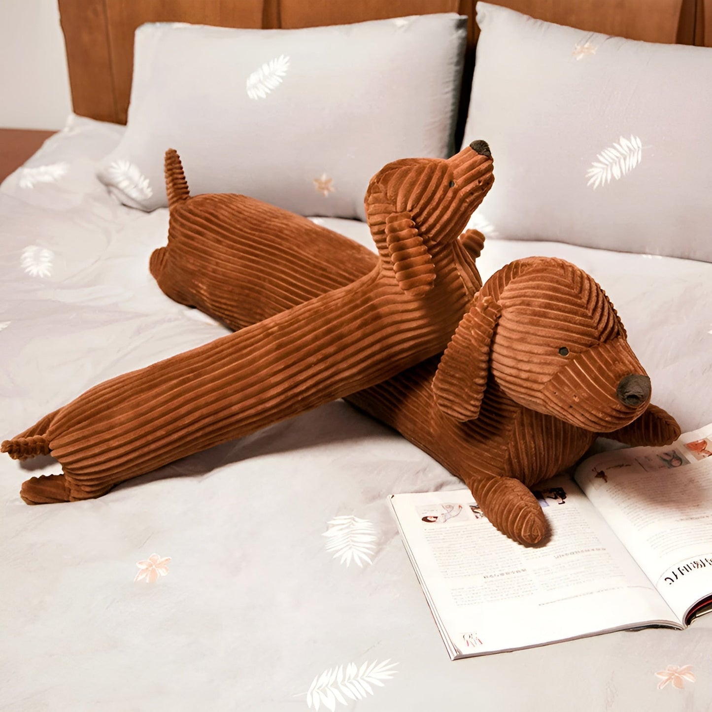 DOXIDREAM – Plush Dachshund Cushion for Cozy Relaxation