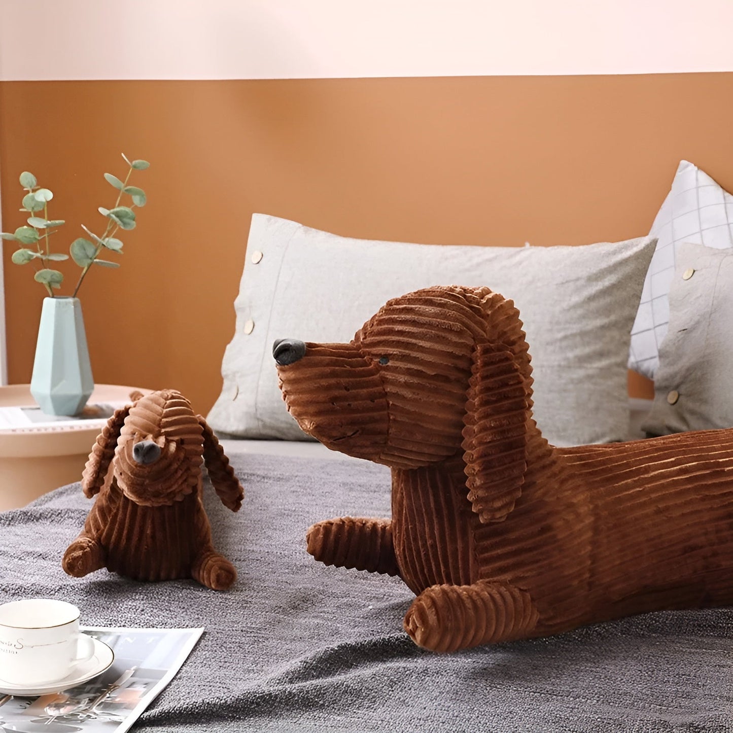 DOXIDREAM – Plush Dachshund Cushion for Cozy Relaxation