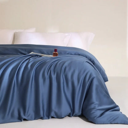 LUNACHILL – Summer Bed Cover for Smooth and Refreshing Rest