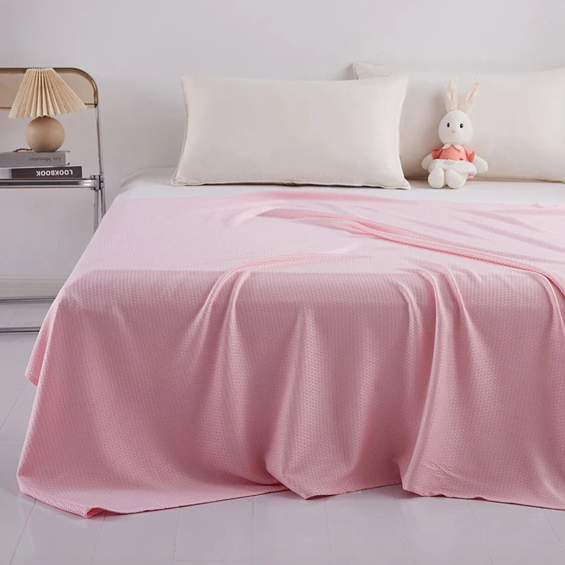 SUMMERFLOW – Lightweight Blanket for Refreshing Seasonal Relaxation