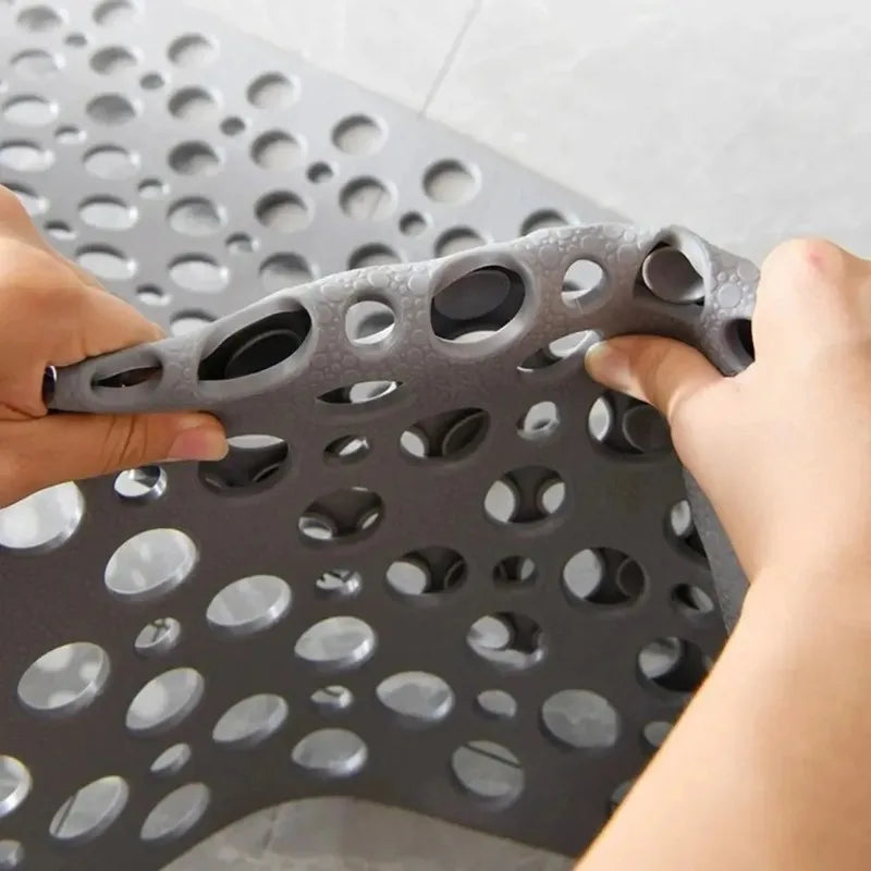 CLEARDRAIN – Bathroom Mat with Efficient Water Drainage and Strong Hold