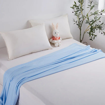 AIRBAMBOO – Breathable Blanket for Cool and Comfortable Summer Nights