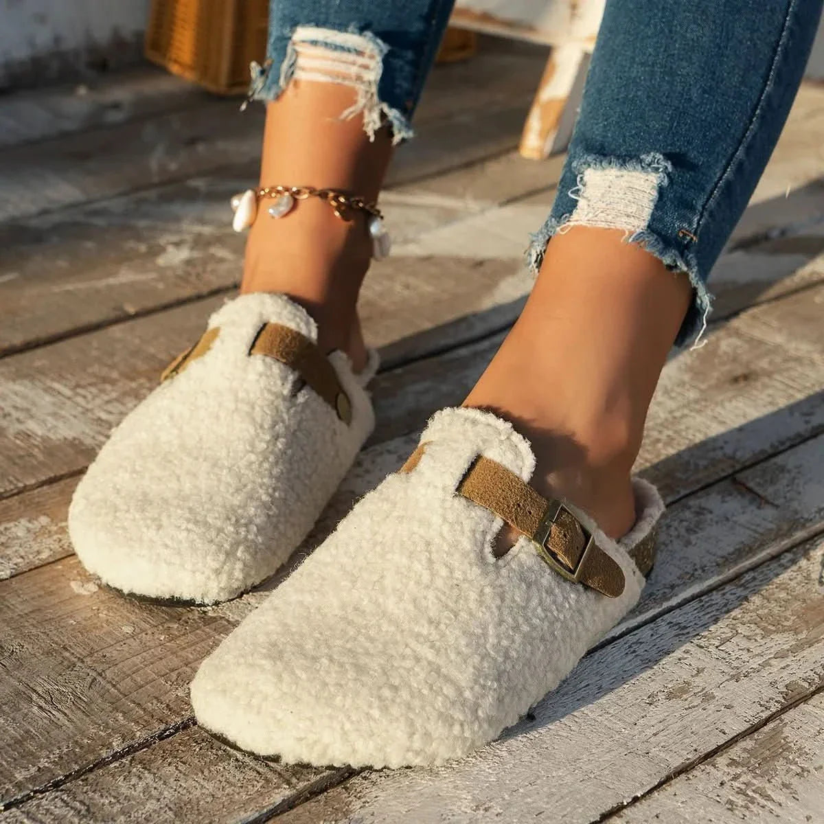 WOOLHAVEN – Luxurious sheepskin slippers for ultimate winter comfort