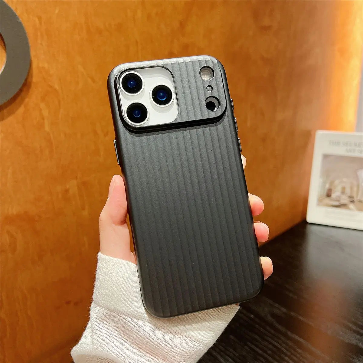 TITANEDGE – Titanium Style Magnetic Case with Anti-Fingerprint Protection