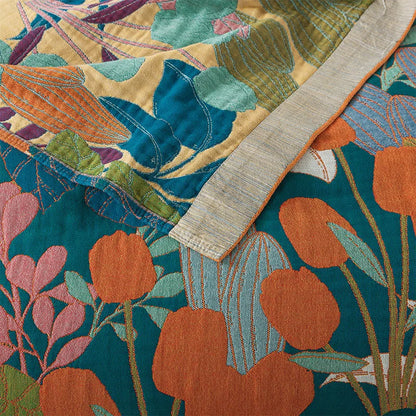 FLORABREEZE – Floral Blanket for Cooling Comfort and Elegant Home Decor