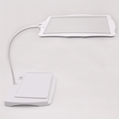 CLEARVIEW – LED desk magnifier for precision work and detailed clarity