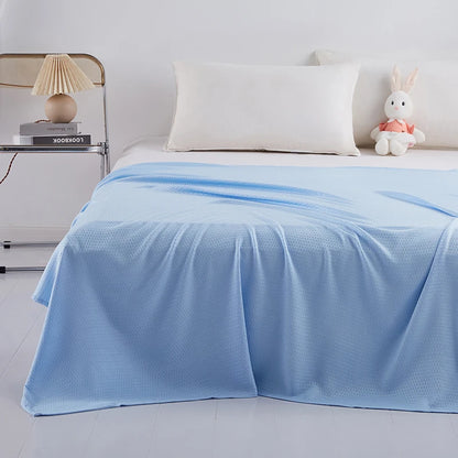 SUMMERFLOW – Lightweight Blanket for Refreshing Seasonal Relaxation