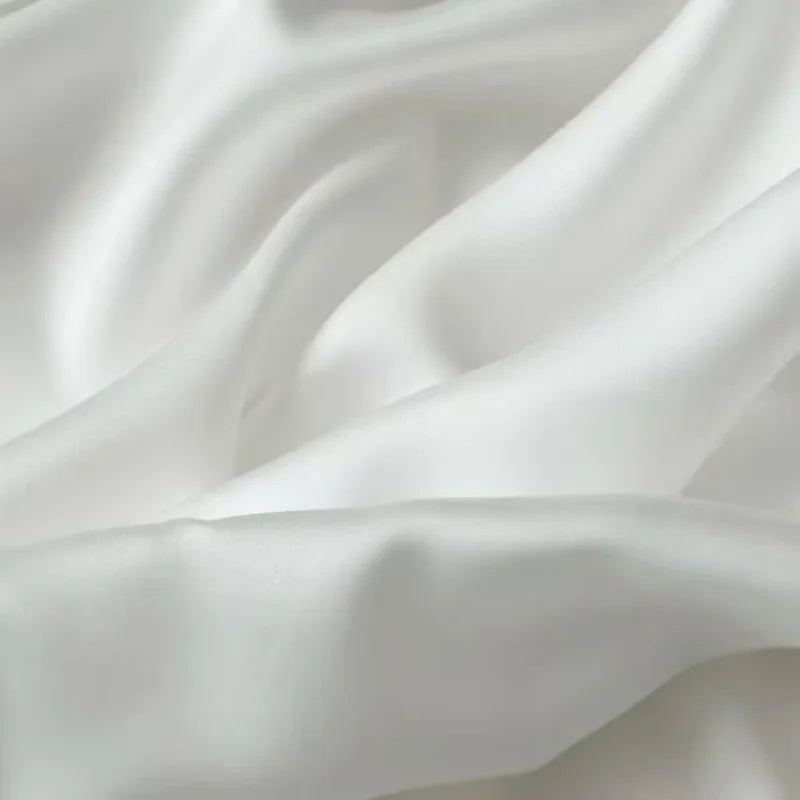 LUNACHILL – Summer Bed Cover for Smooth and Refreshing Rest
