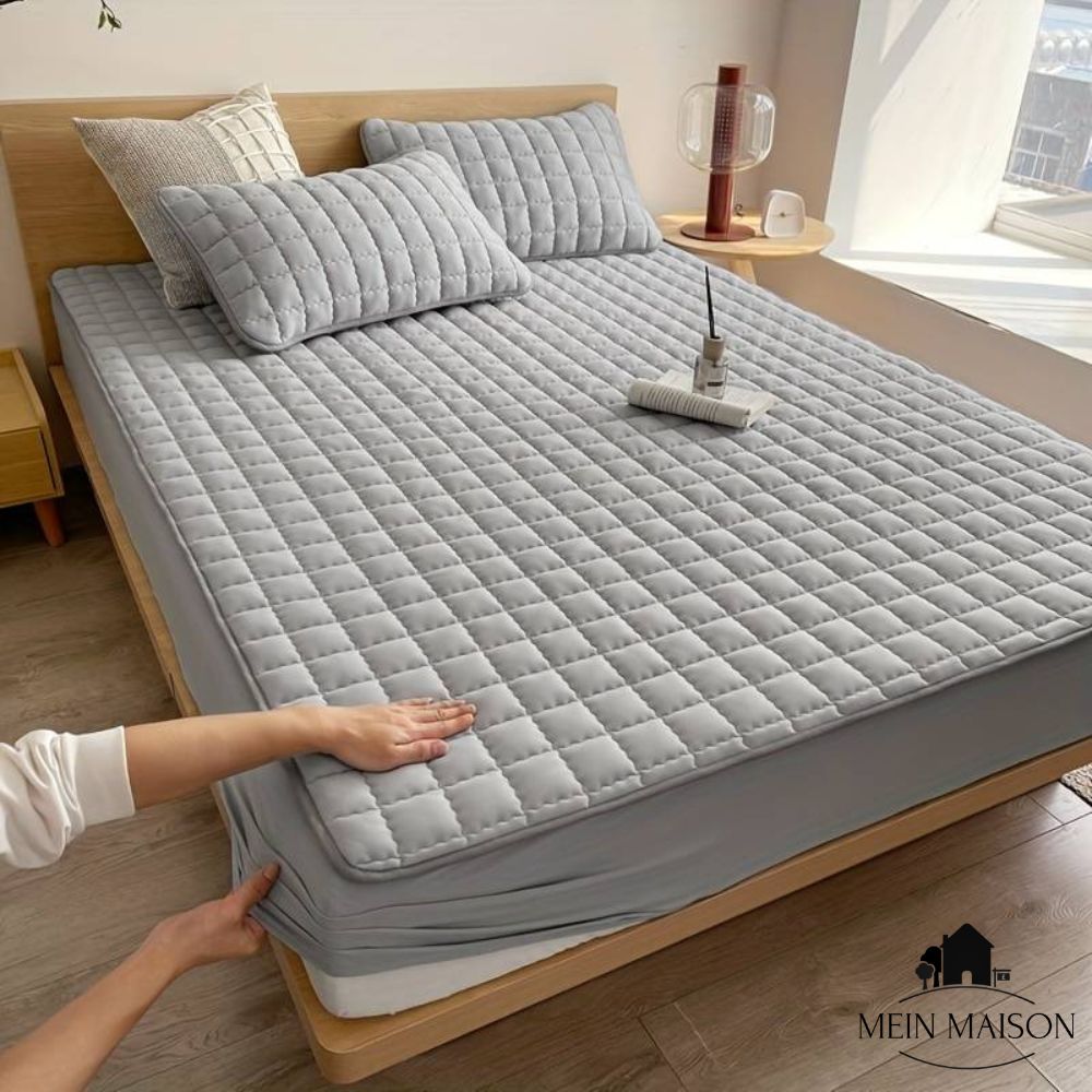 SlumberSoft Waterproof Mattress Protector - Soft, Breathable, Cooling Comfort 0