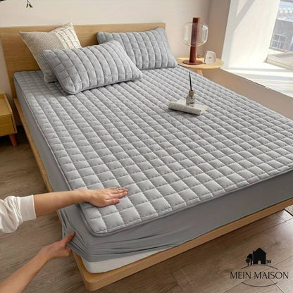 SlumberSoft Waterproof Mattress Protector - Soft, Breathable, Cooling Comfort 0