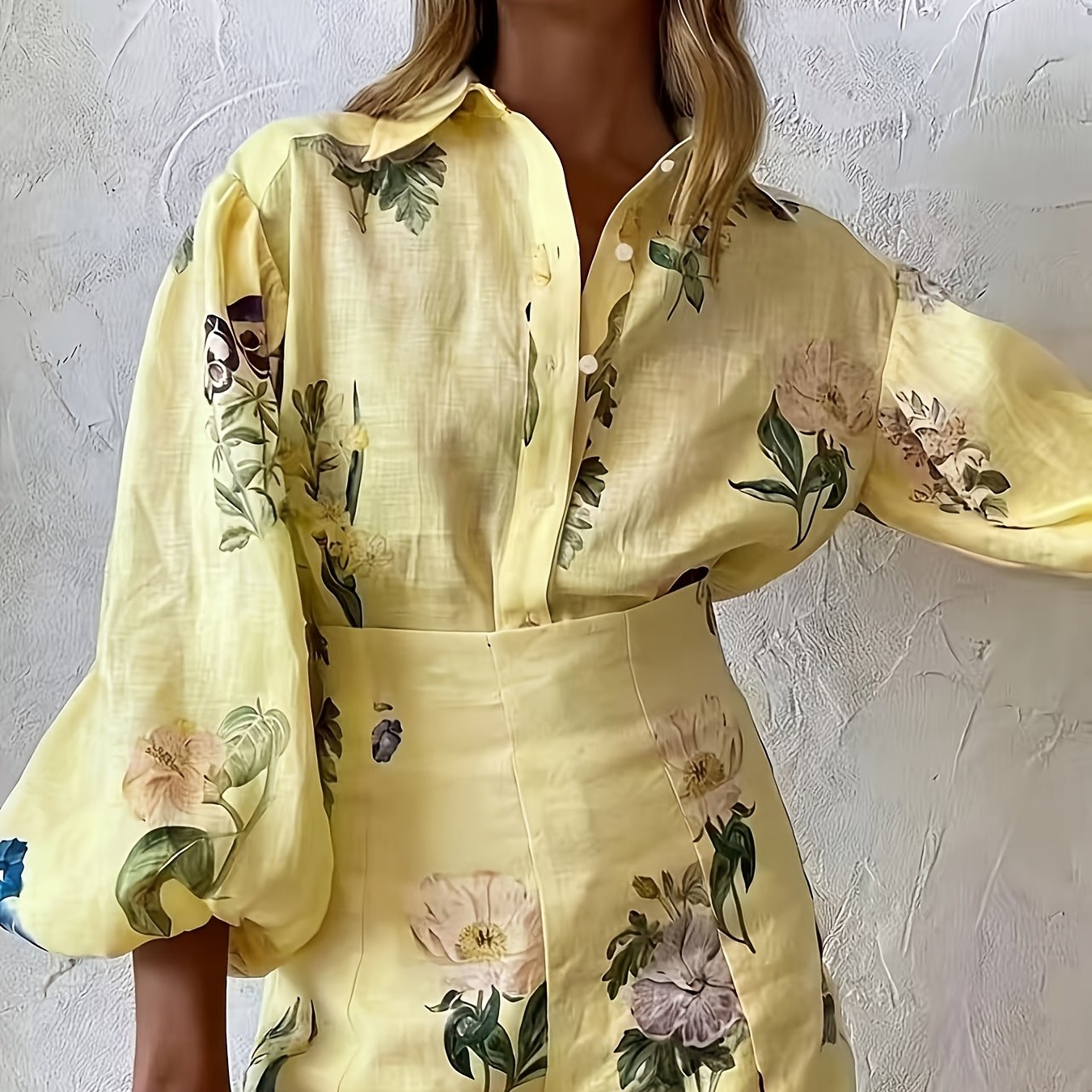 Elegant Floral Print Blouse and Shorts Two-Piece Set